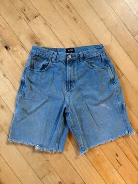 CCS SKATE SHOP Blue Denim Jorts Jean Shorts 5 Pockets Raw Hem Tool Loop Size 31